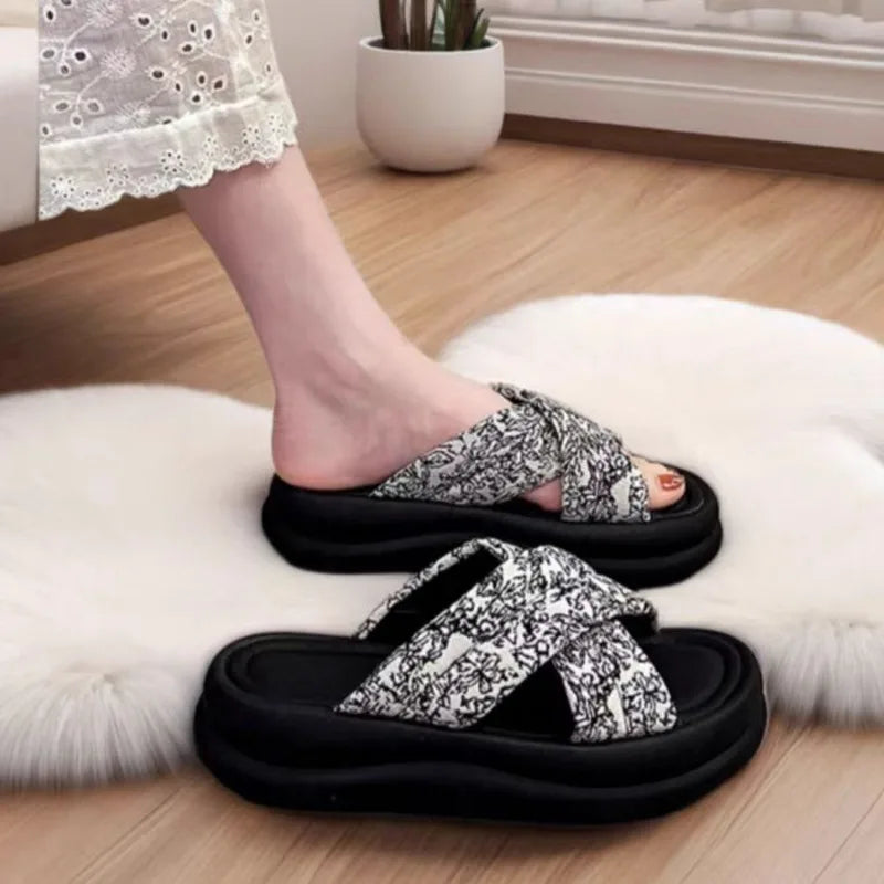 כפכפים אלגנטיים- ליאם